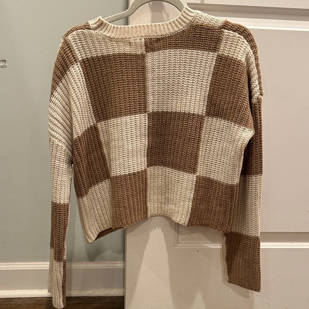Checkered Brown and Cream Women's Crop Sweater. New W/O Tags - Picture 2 of 3